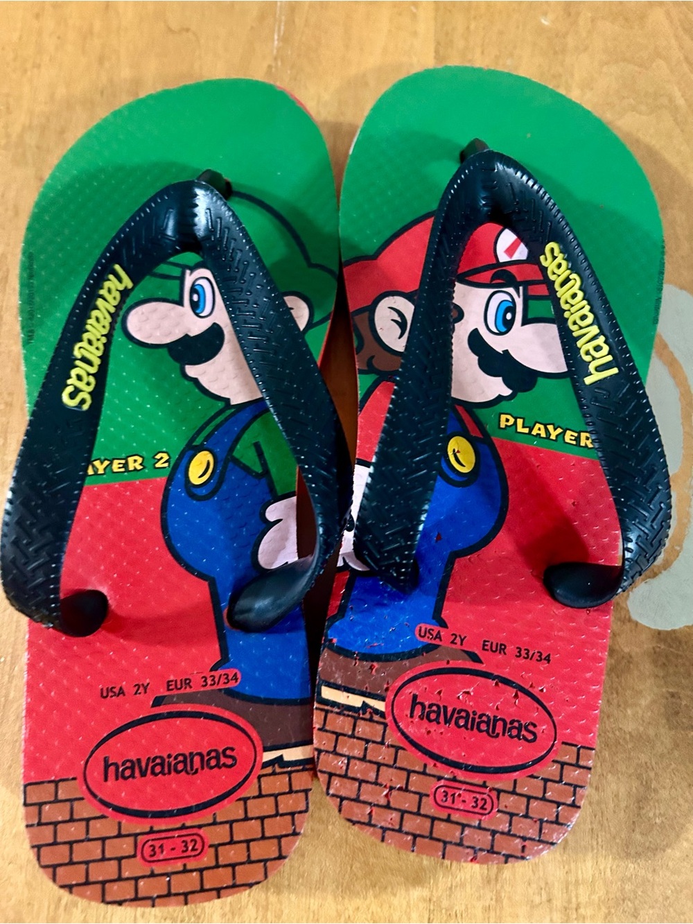 Havaianas Kids Mario & Luigi Red, Green & Blue Flip Flop